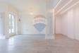 Appartamento in vendita con box a Rho in via de raude 16 - 04, Stanza vuota