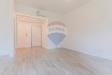 Appartamento in vendita con box a Rho in via de raude 16 - 07, Stanza vuota