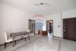 Appartamento bilocale in vendita con box a Agrate Brianza in via damiano chiesa 24 - 02, Soggiorno