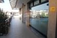 Locale commerciale in affitto a Trezzano Rosa in via rodari 14 - 05, Balcone