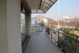 Locale commerciale in affitto a Trezzano Rosa in via rodari 14 - 07, Balcone
