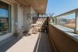 Appartamento bilocale in vendita con box a Caronno Pertusella in via pola 77 - 10, Balcone