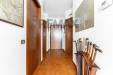 Appartamento in vendita con box a Milano in via gaetano fichera 10 - 09, Hall / corridoio
