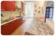 Appartamento in vendita con giardino a Livorno - 07, 07- Soggiorno con Cucina a vista.jpg