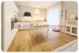 Appartamento in vendita ristrutturato a Livorno - 04, 04- Salone con Cucina a vista.jpg