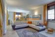 Villa in vendita con giardino a Carnago in via c. battisti - 10, Foto 10