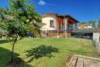 Villa in vendita con giardino a Carnago in via c. battisti - 03, Foto 3