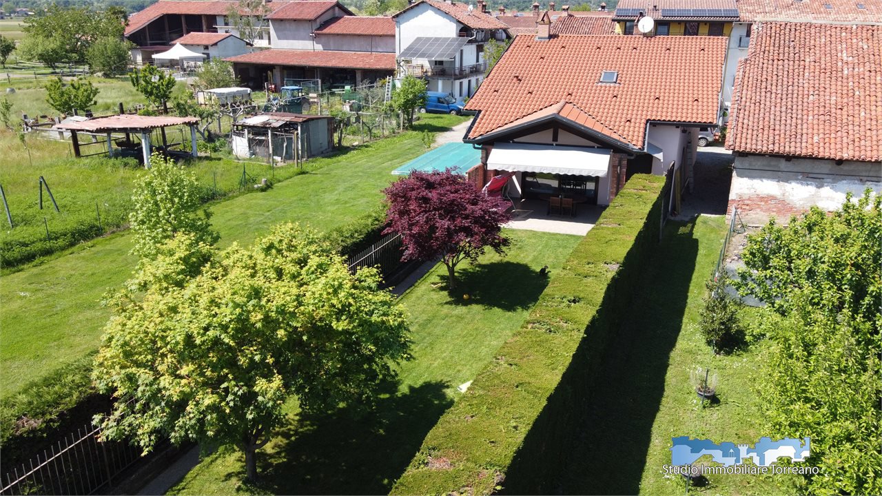 Villa in vendita a Pavone Canavese