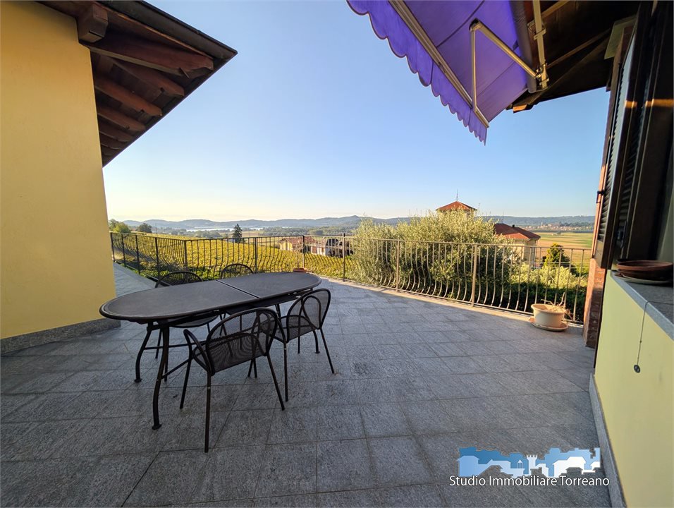 Villa in vendita a Piverone