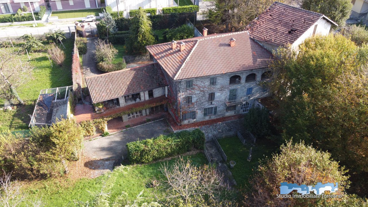 Casa indipendente in vendita a Cortemilia