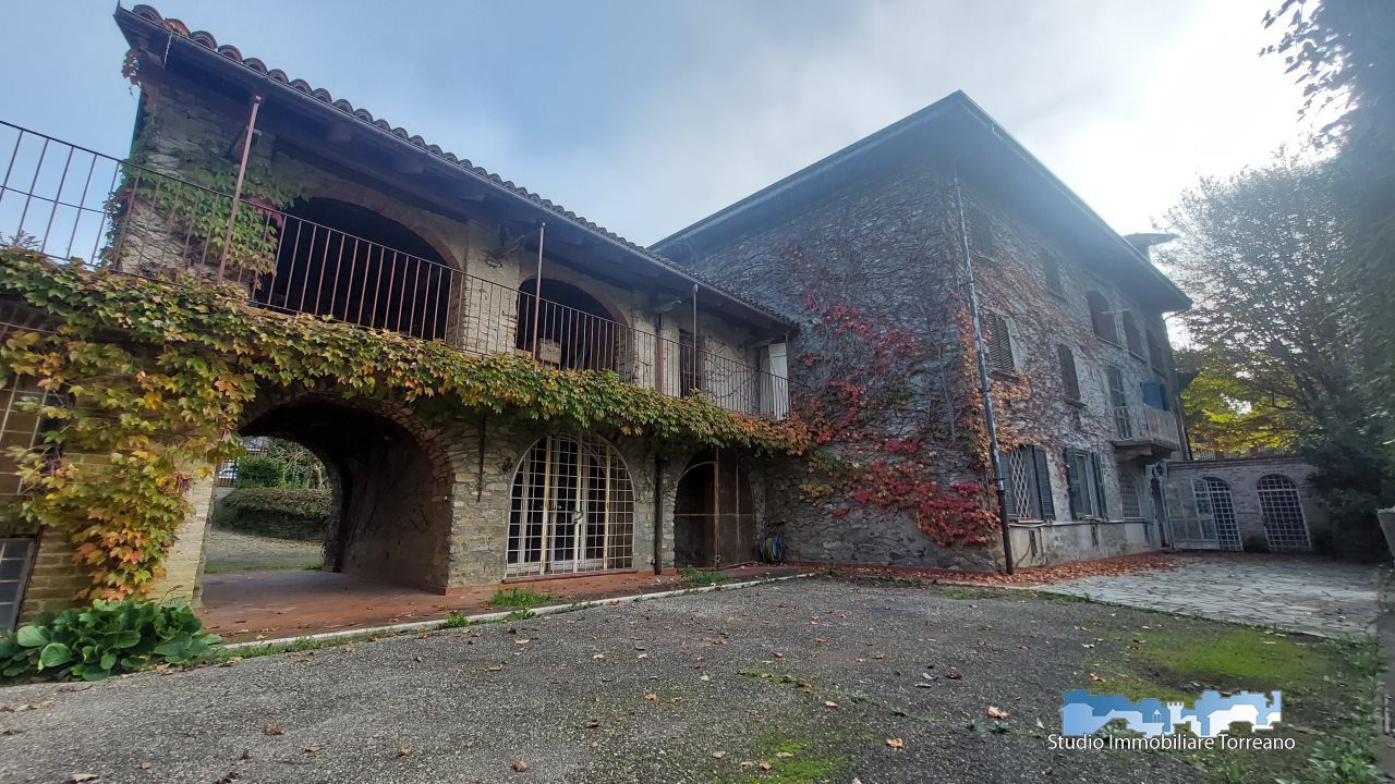 Casa indipendente in vendita a Cortemilia