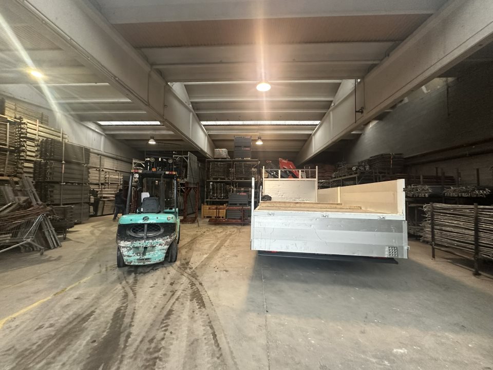 Capannone in vendita a Parabiago