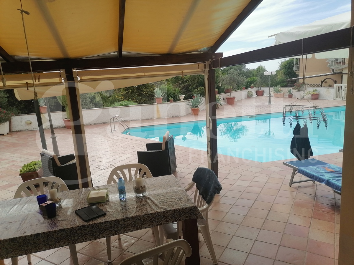 Trilocale con giardino a San Vincenzo