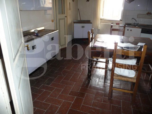 Casa indipendente con giardino a Sassetta