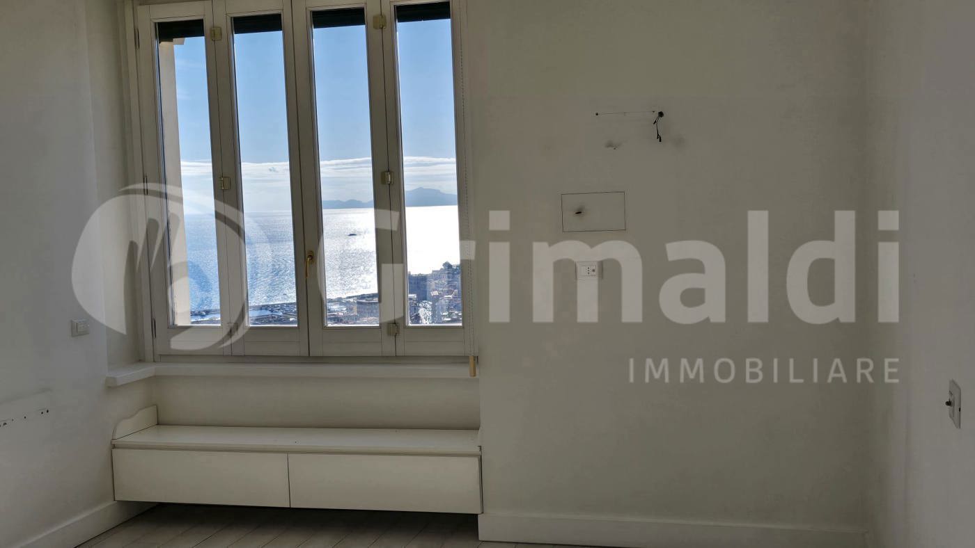 Appartamento in vendita a Napoli