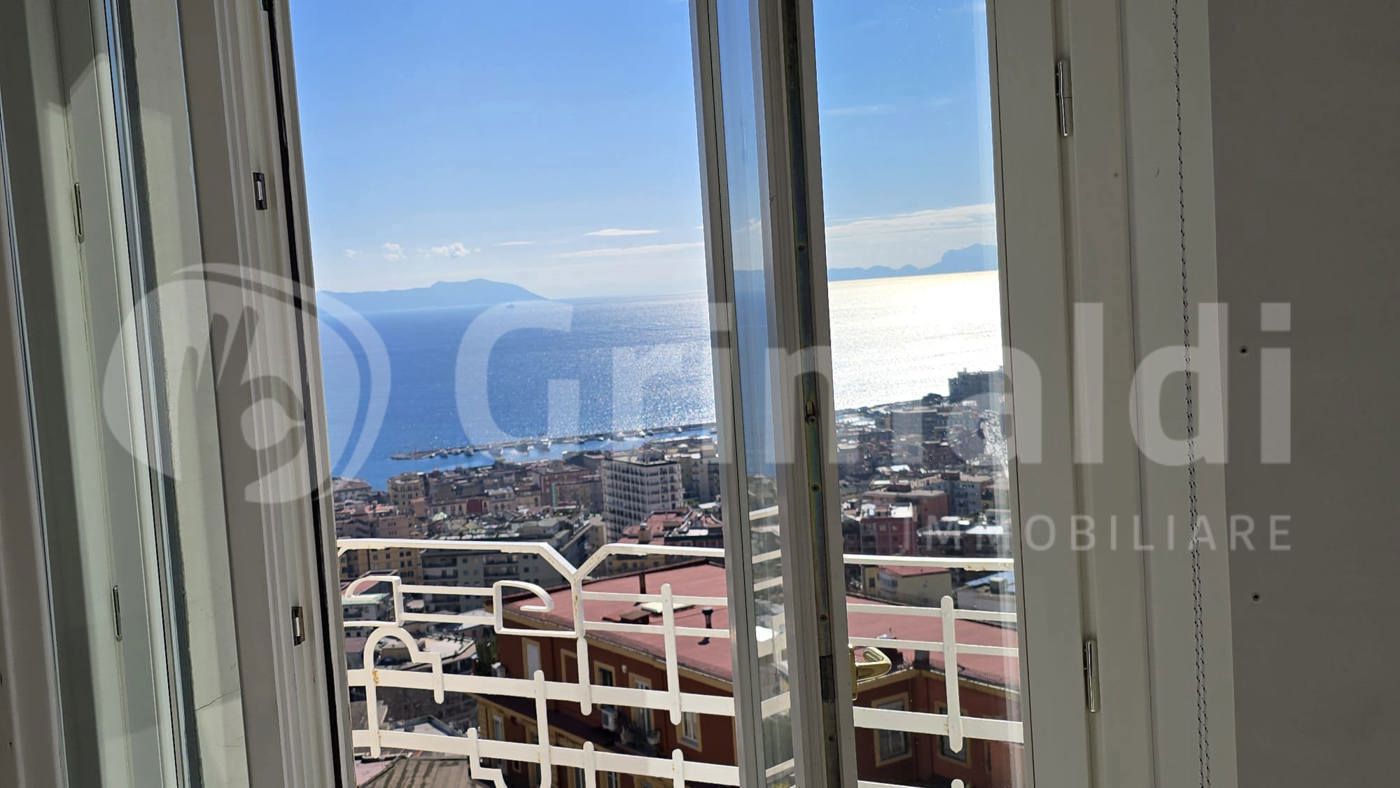 Appartamento in vendita a Napoli