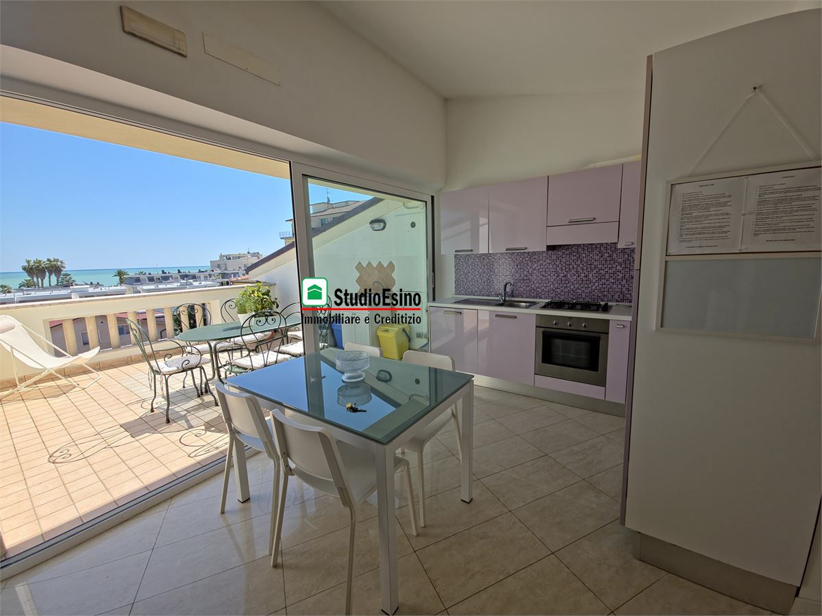 Trilocale vista mare a Grottammare