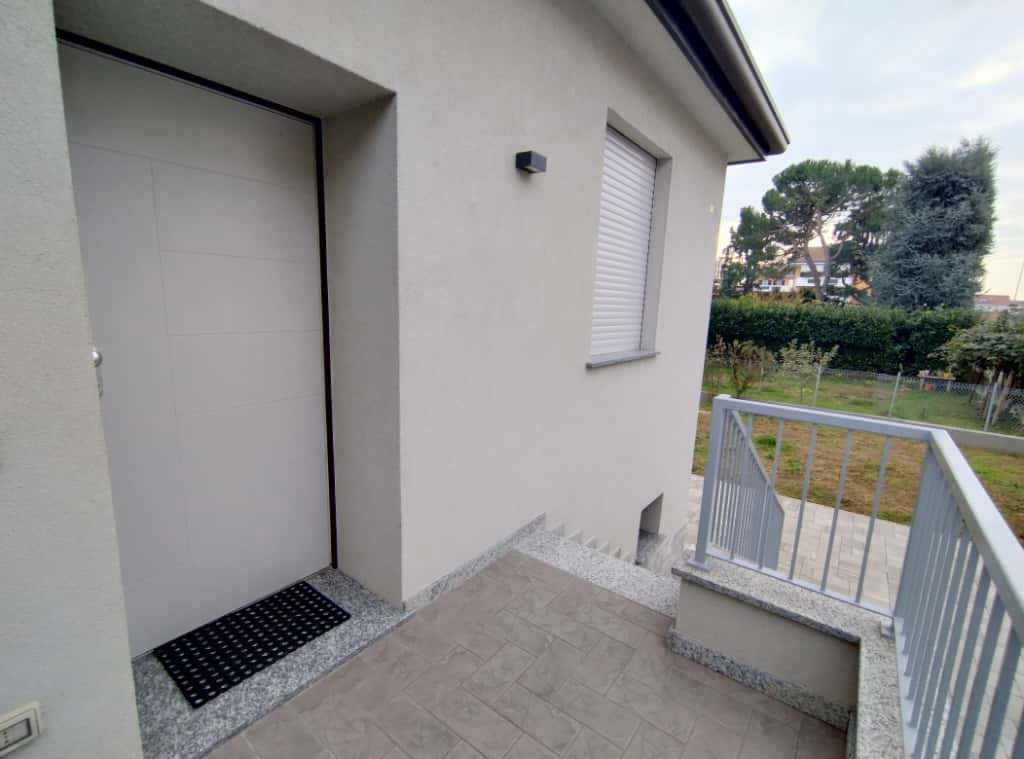 Villa con giardino a Bareggio