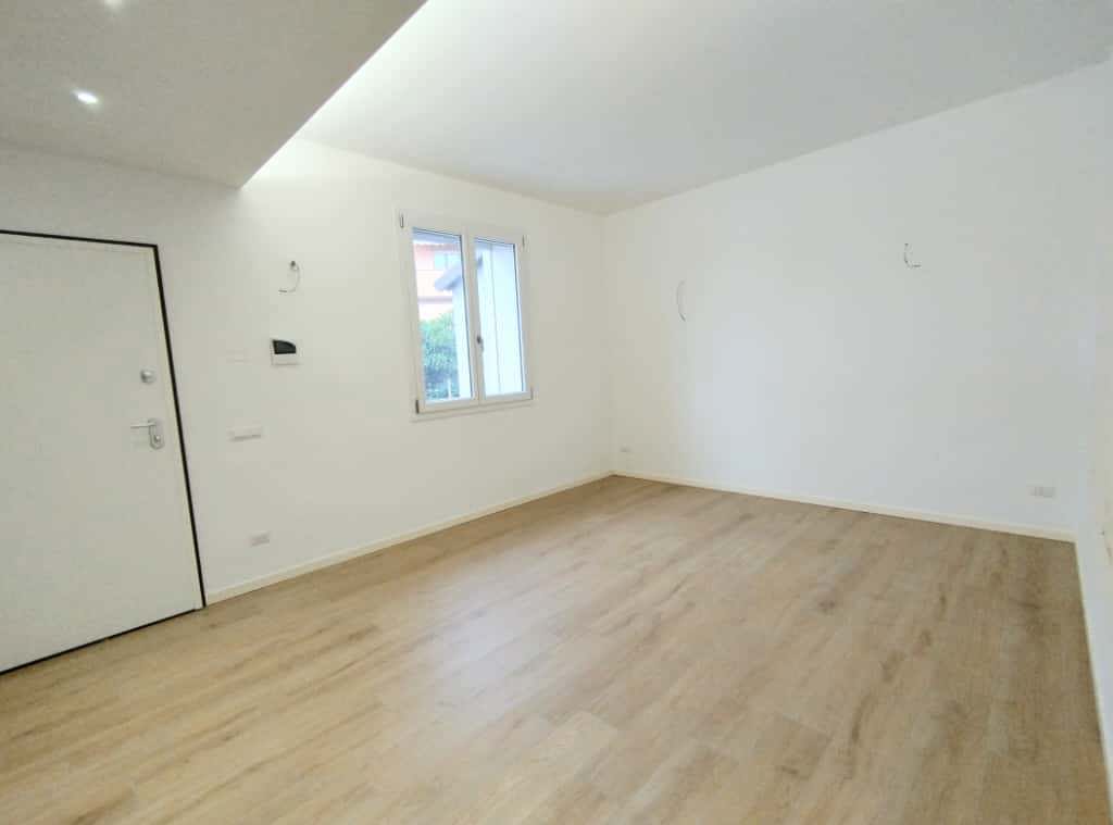 Villa con giardino a Bareggio