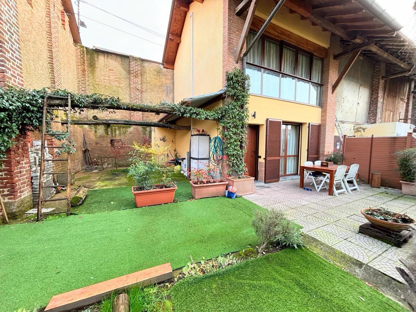 Casa indipendente ristrutturata a Corbetta