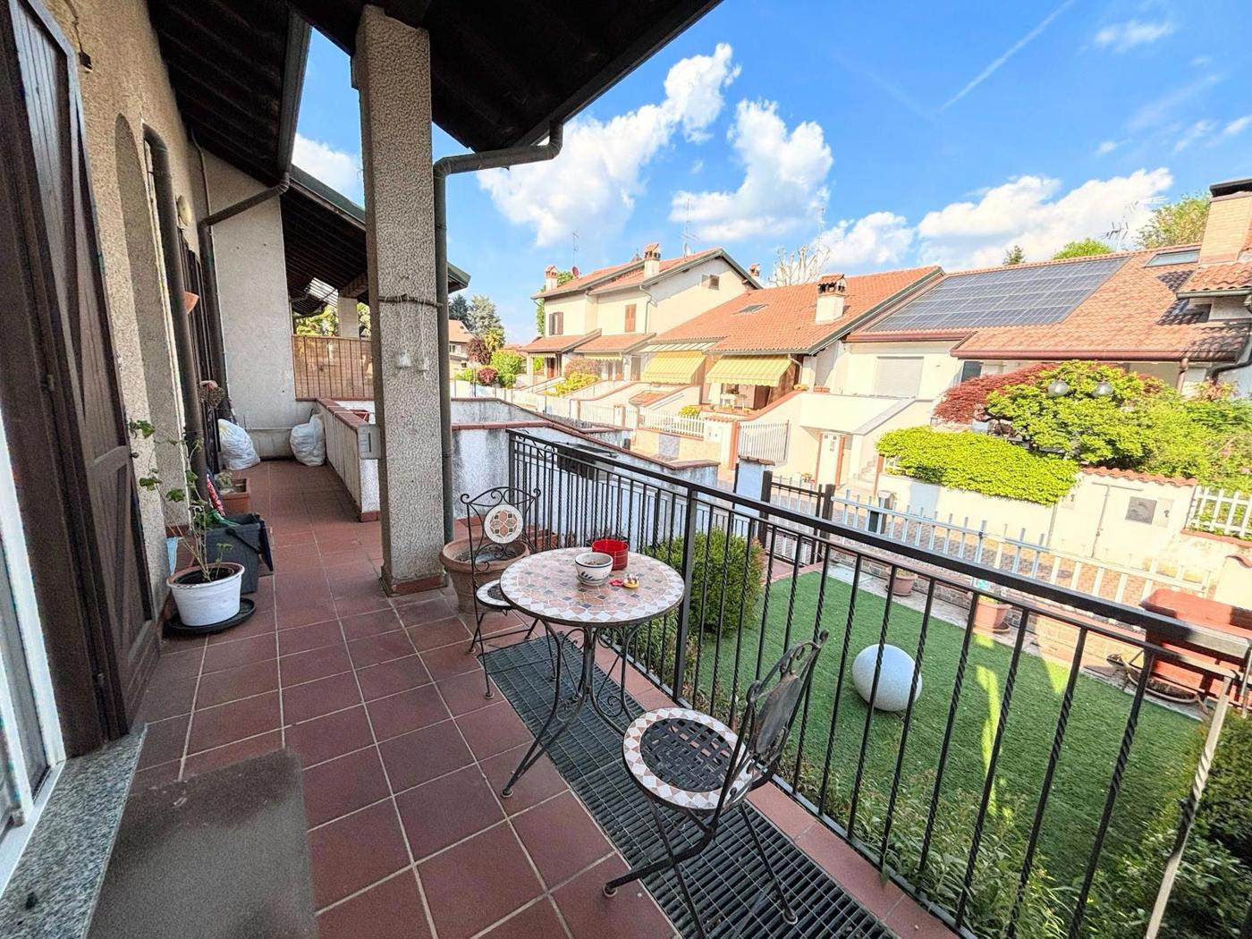 Villa con giardino a Santo Stefano Ticino