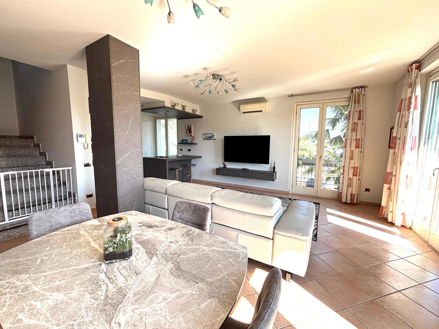 Villa con giardino a Sedriano