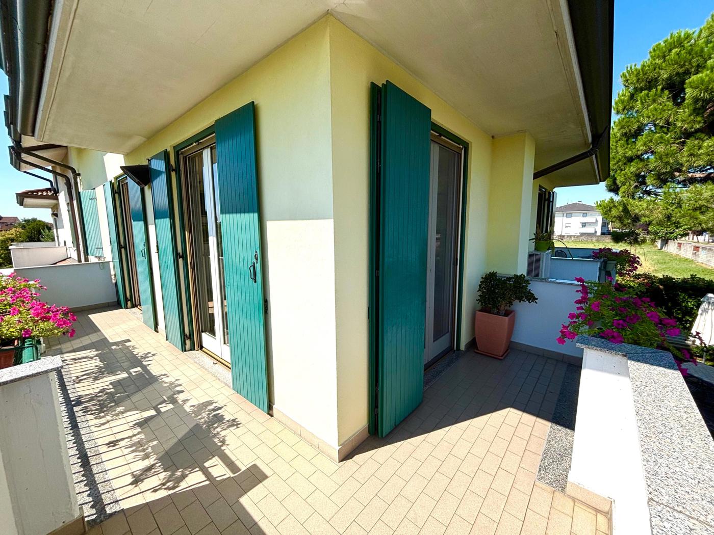 Villa con giardino a Sedriano