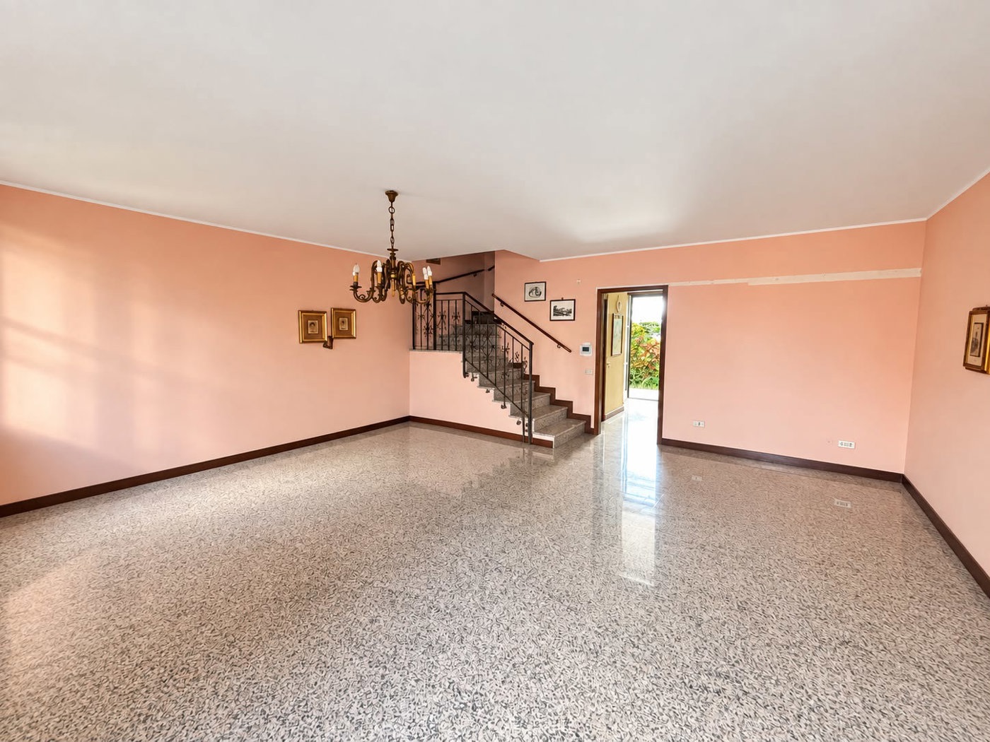 Villa con giardino a Corbetta