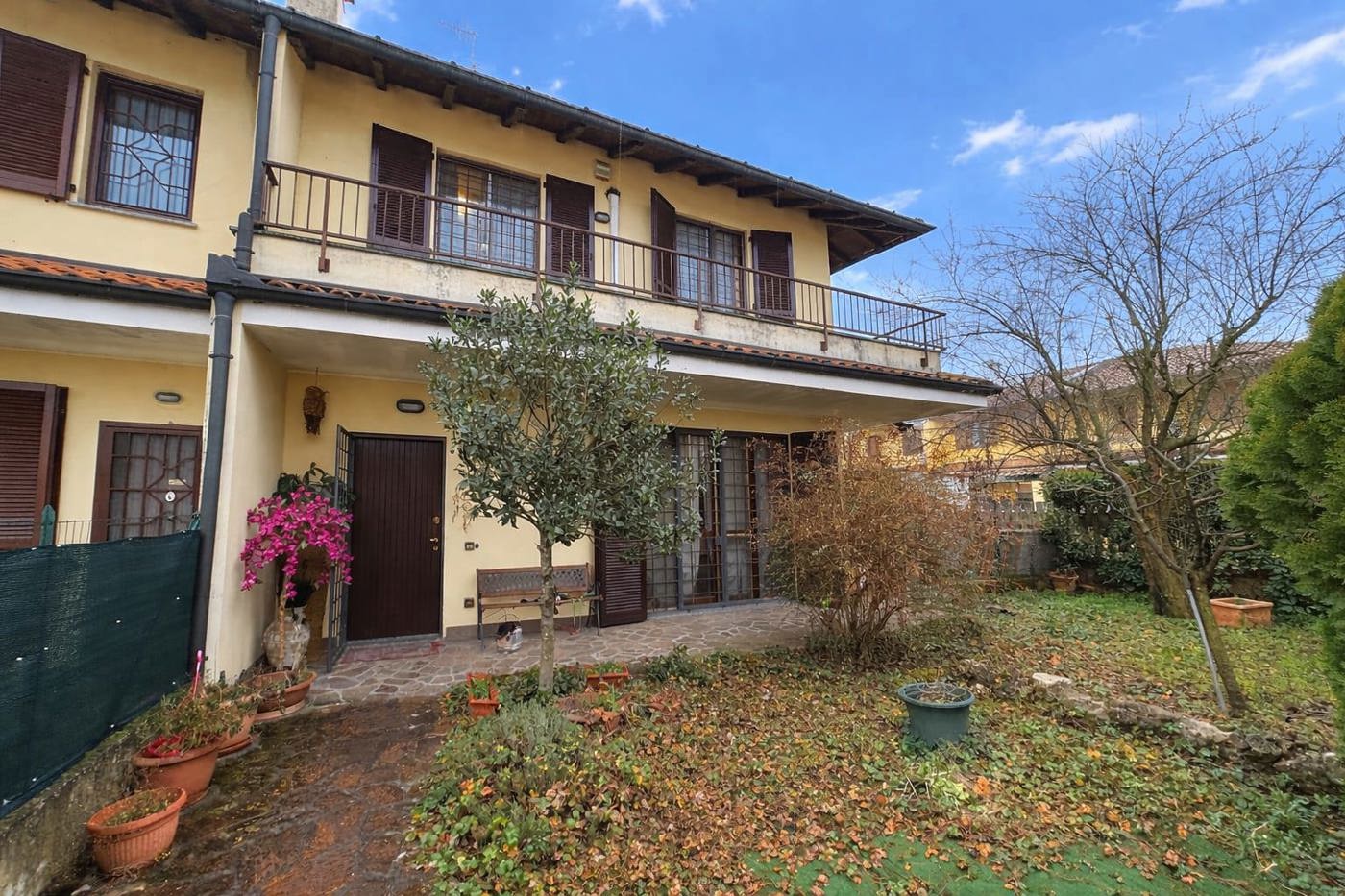 Villa con giardino a Robecco sul Naviglio
