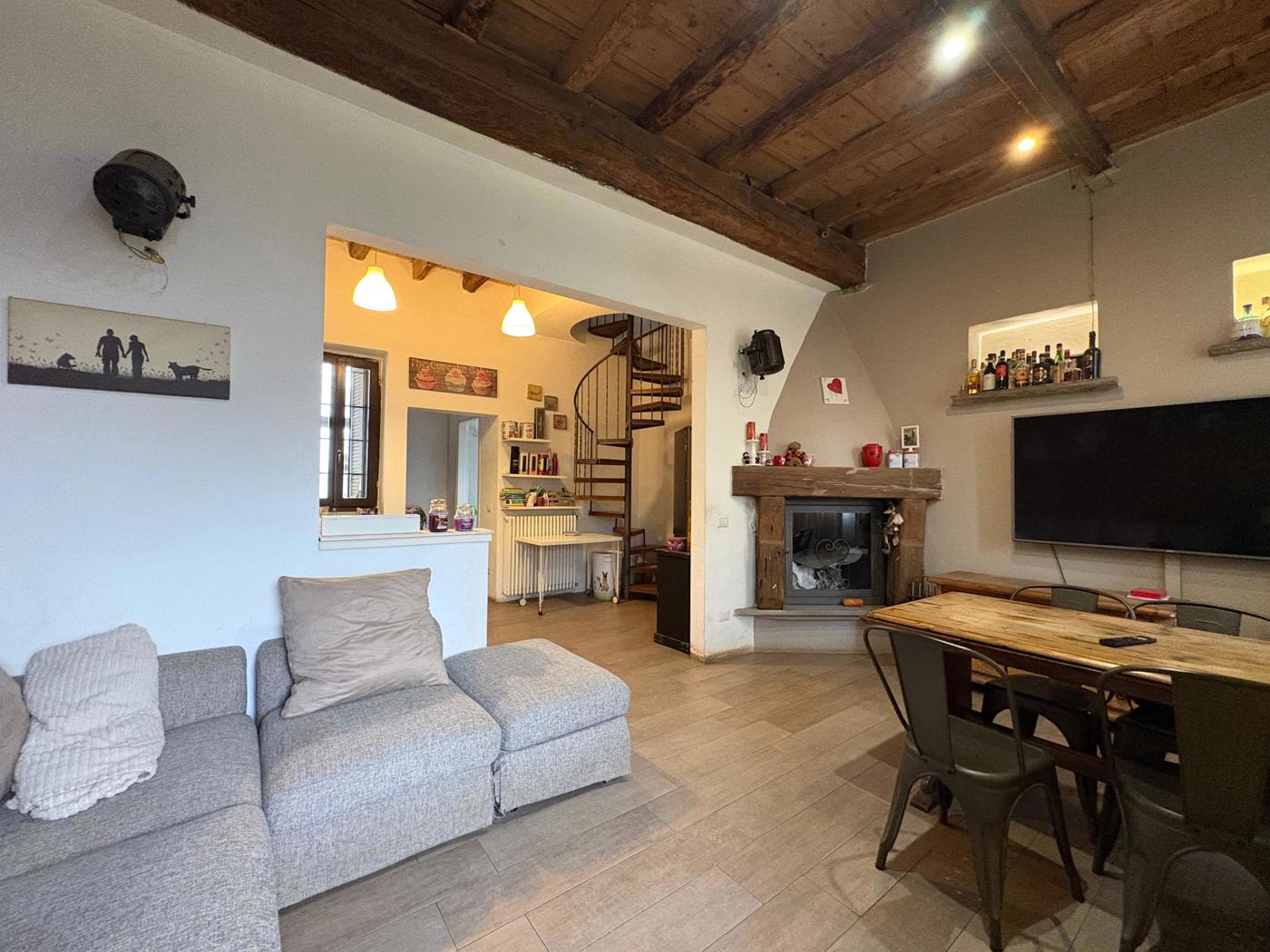 Villa con giardino a Robecco sul Naviglio