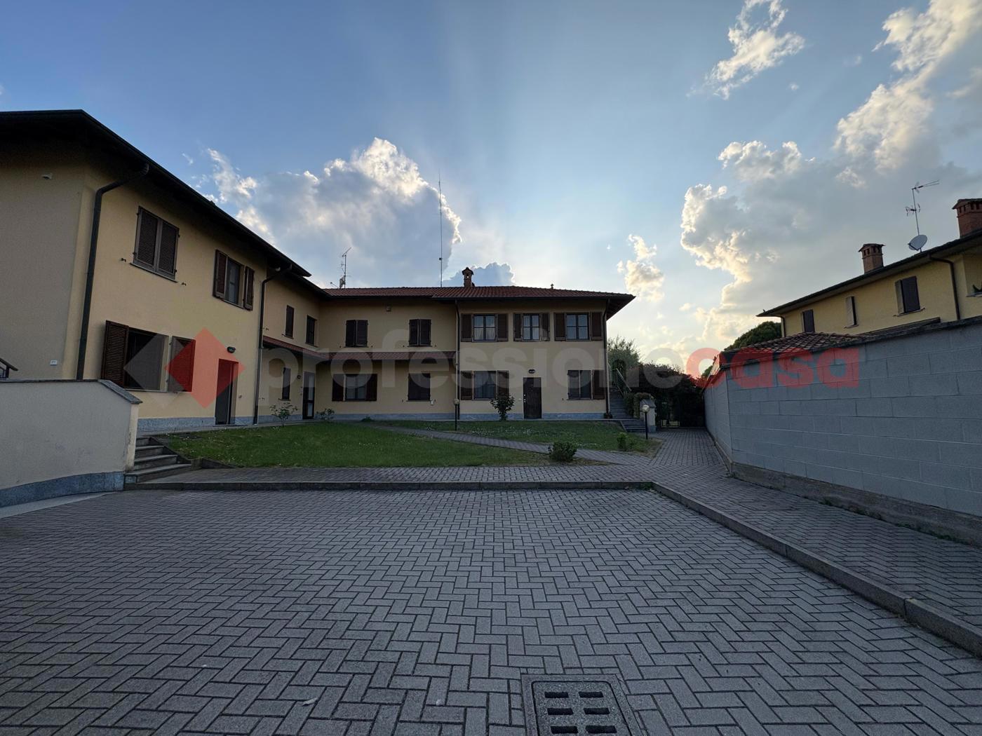 Bilocale in vendita a Robecco sul Naviglio