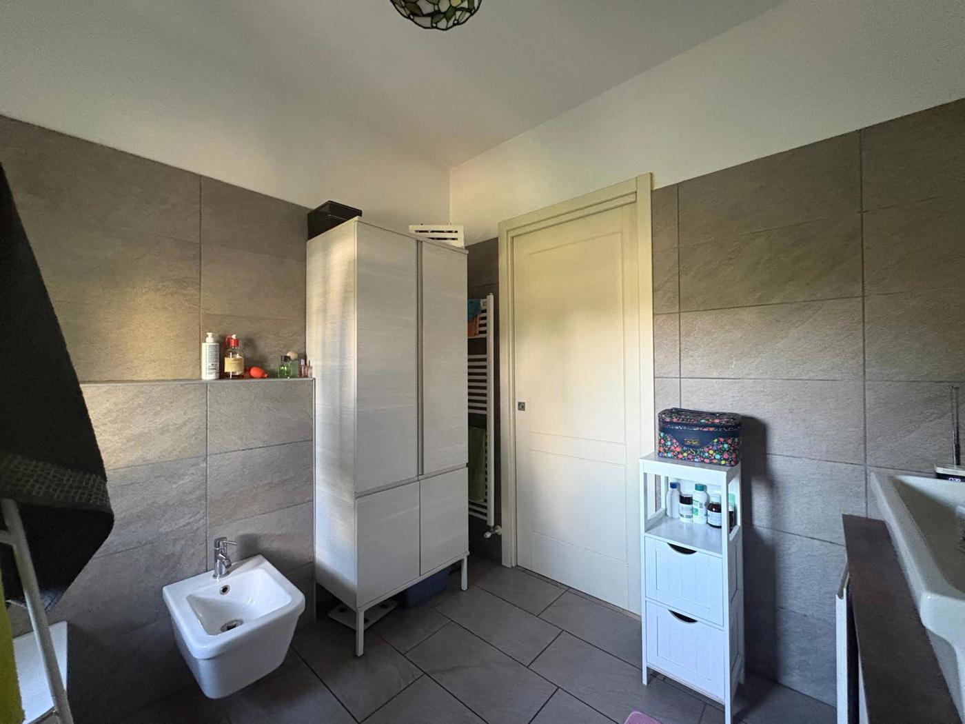 Villa con giardino a Bernate Ticino