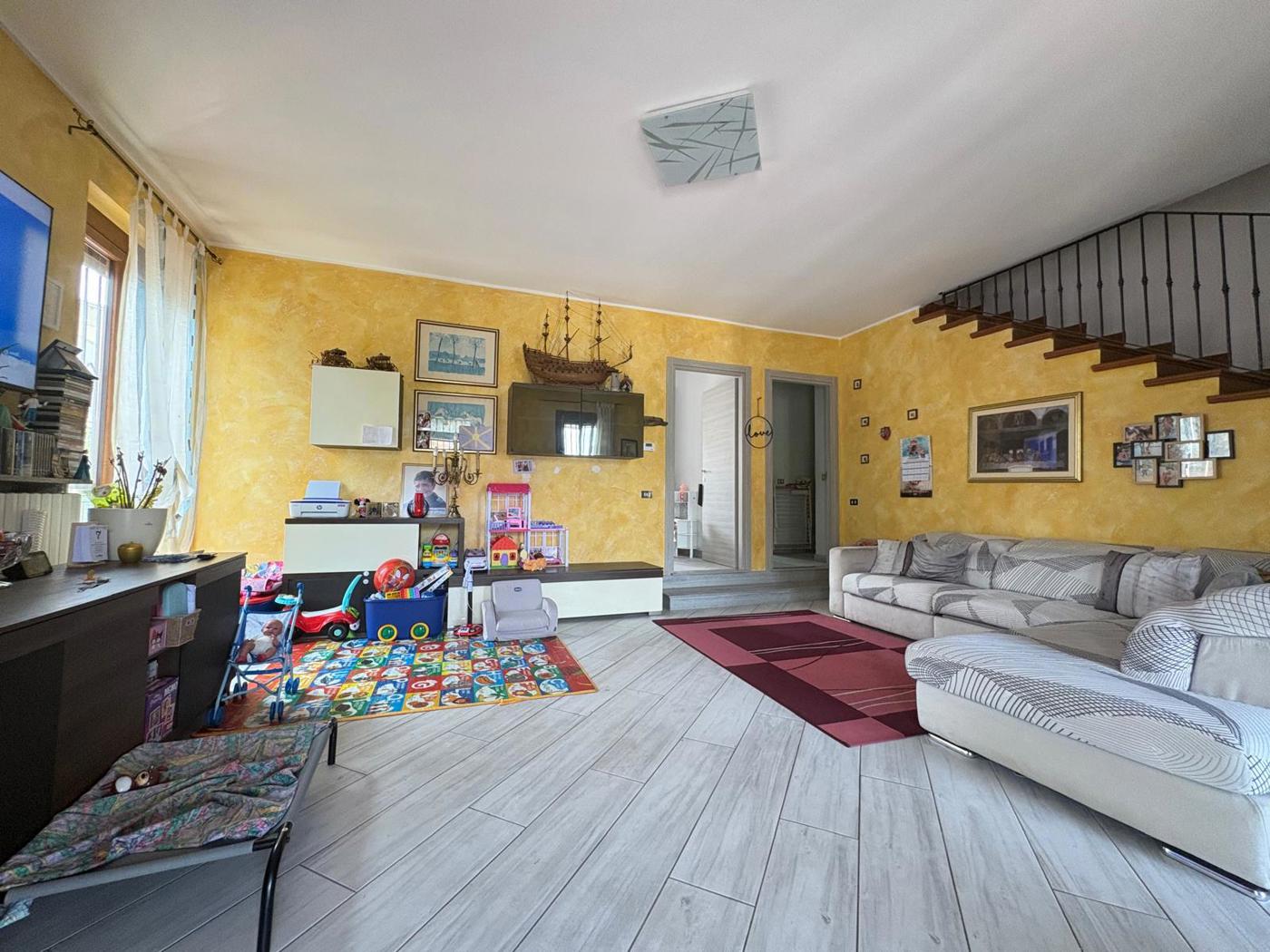 Villa con giardino a Robecco sul Naviglio