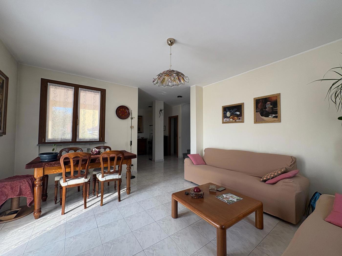 Villa con giardino a Robecco sul Naviglio