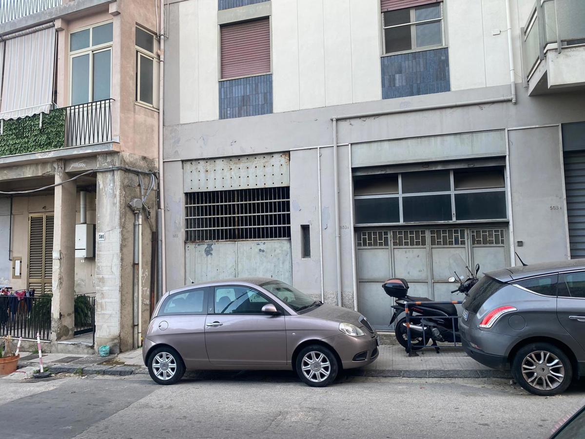 Box/Garage 400mq in vendita a Messina