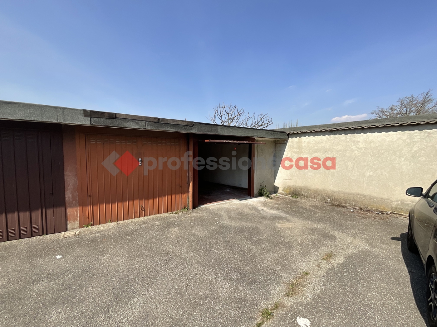 Box/Garage 15mq in vendita a Limbiate