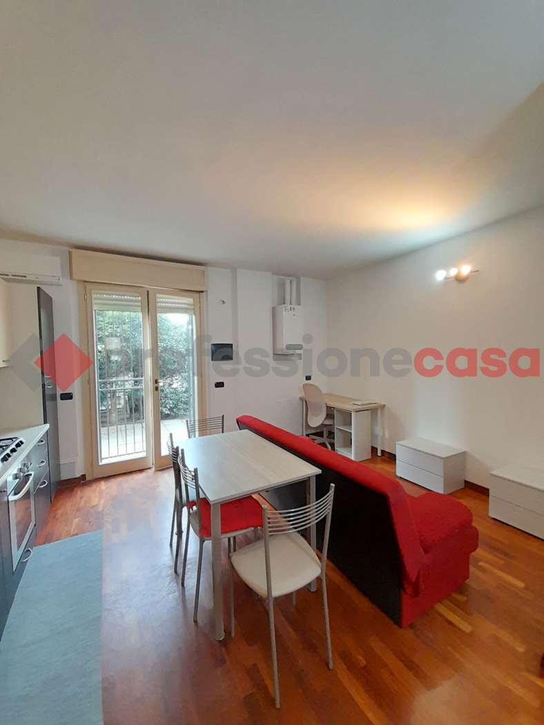 Bilocale arredato in affitto a Milano