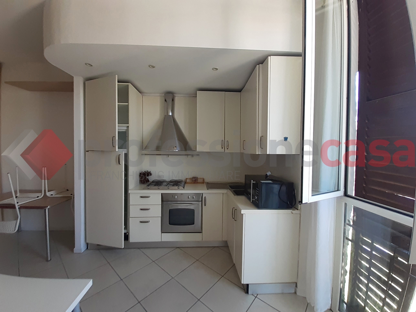 Monolocale arredato in affitto a Milano