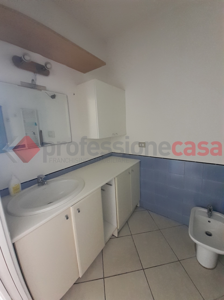 Monolocale arredato in affitto a Milano