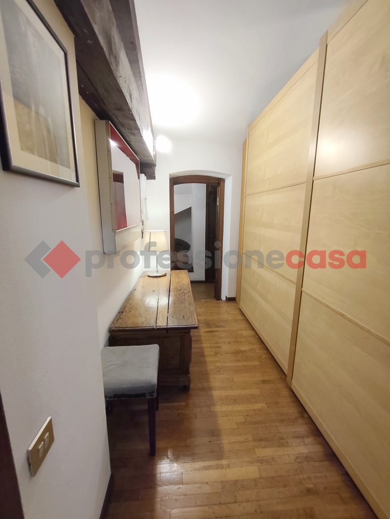 Trilocale arredato in affitto a Milano