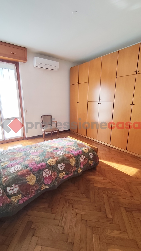 Quadrilocale arredato in affitto a Milano