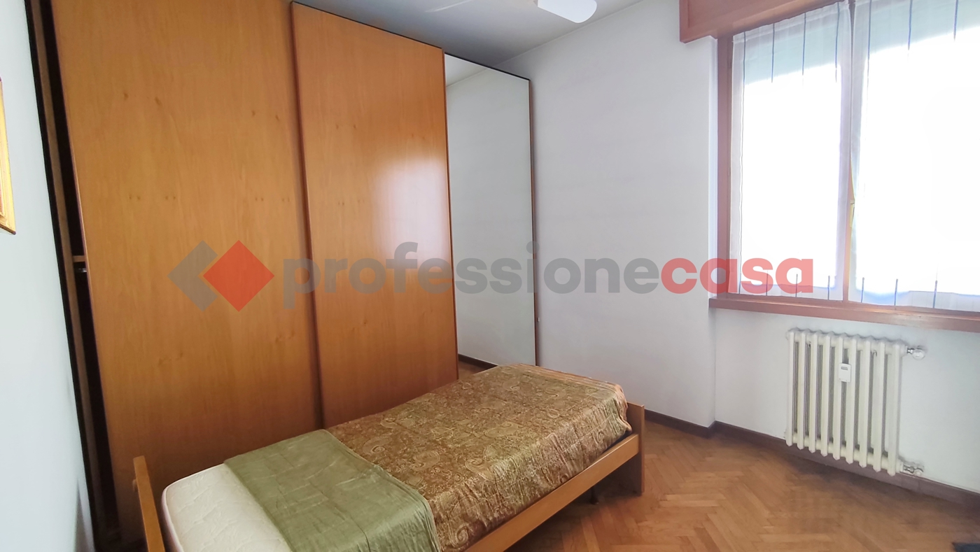 Quadrilocale arredato in affitto a Milano