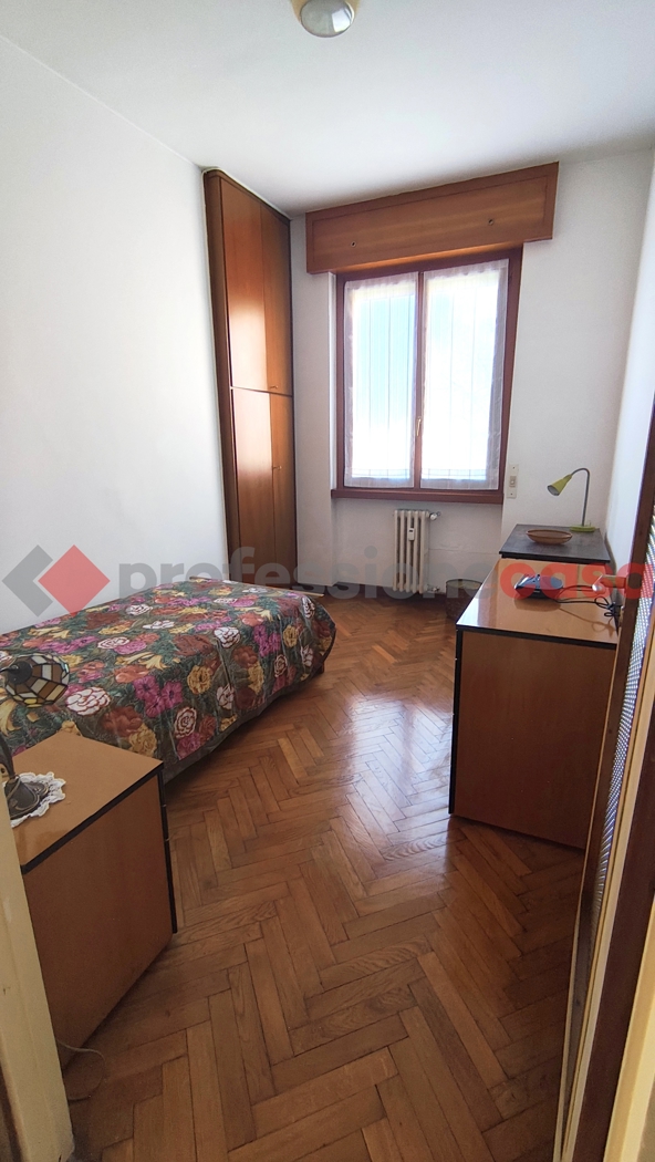 Quadrilocale arredato in affitto a Milano