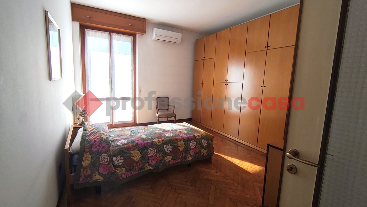 Quadrilocale arredato in affitto a Milano