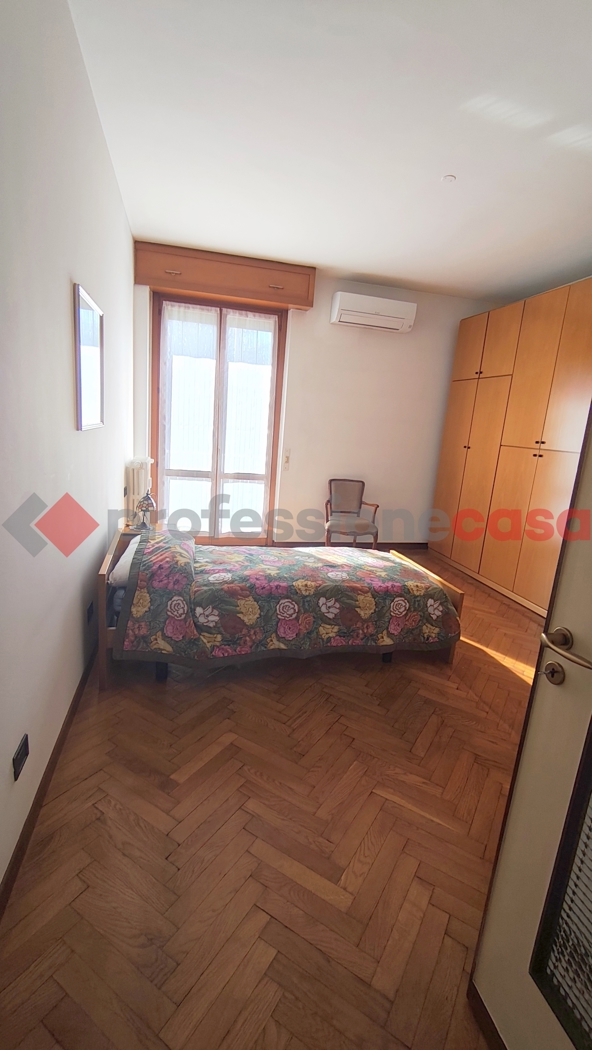 Quadrilocale arredato in affitto a Milano