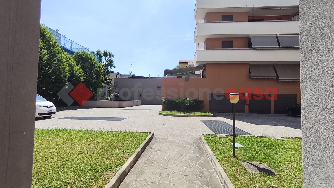 Bilocale arredato in affitto a Milano