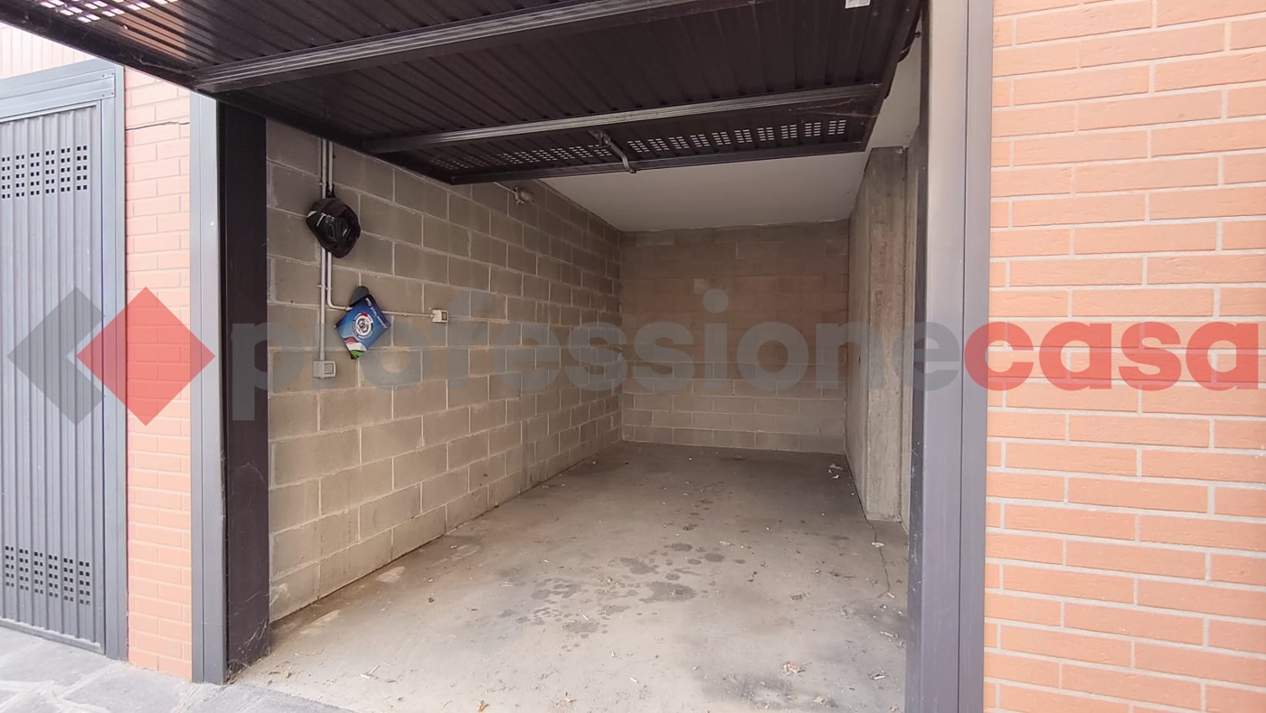 Box/Garage 15mq in affitto a Milano