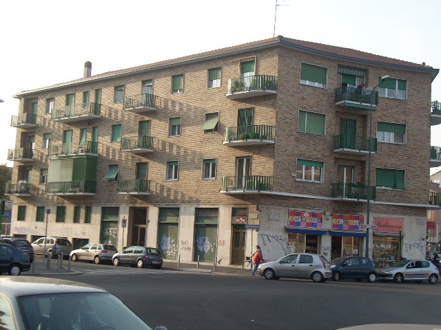Trilocale ristrutturato, Milano p.zza caserta