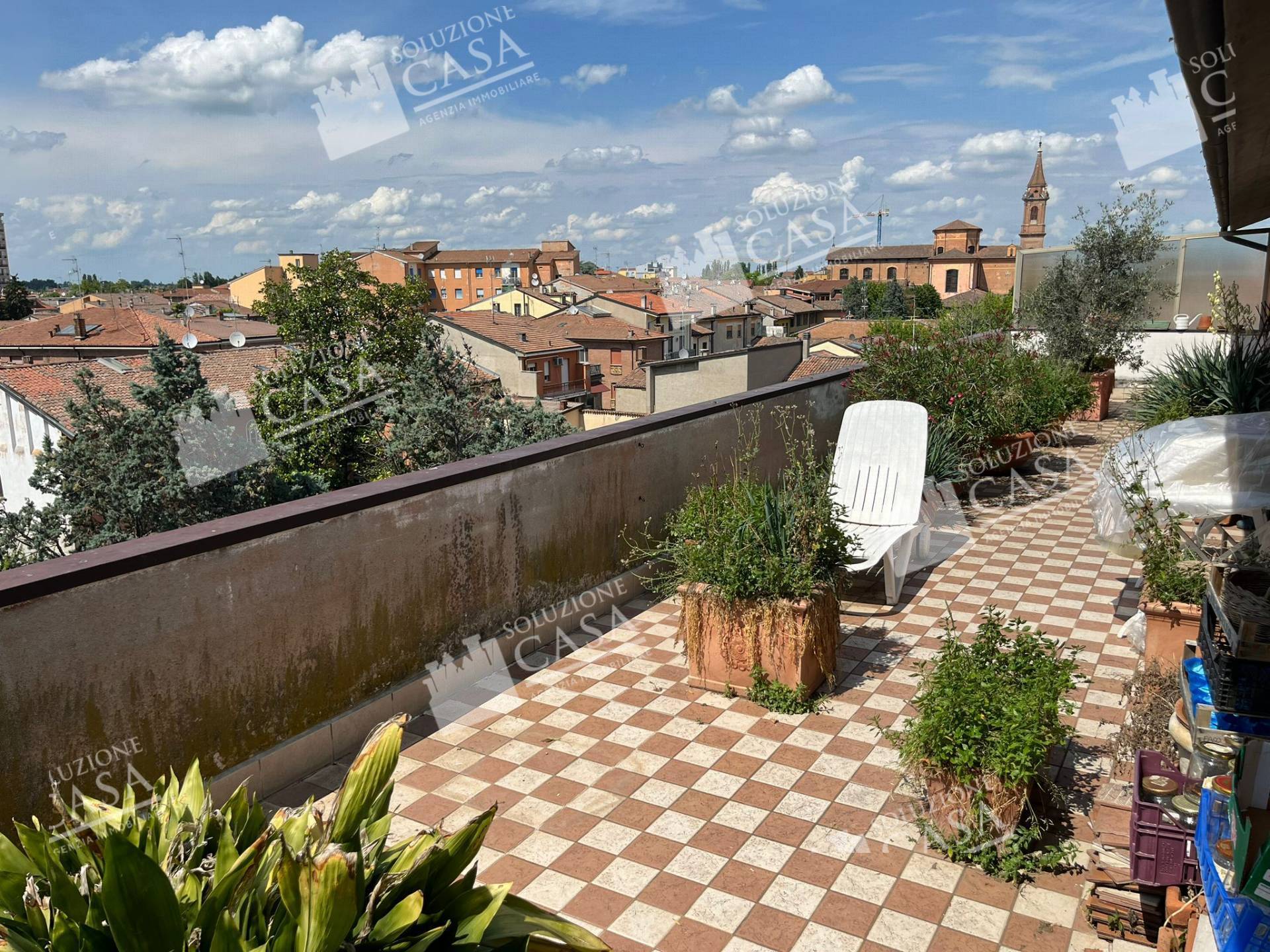 Quadrilocale con terrazzo a Cento