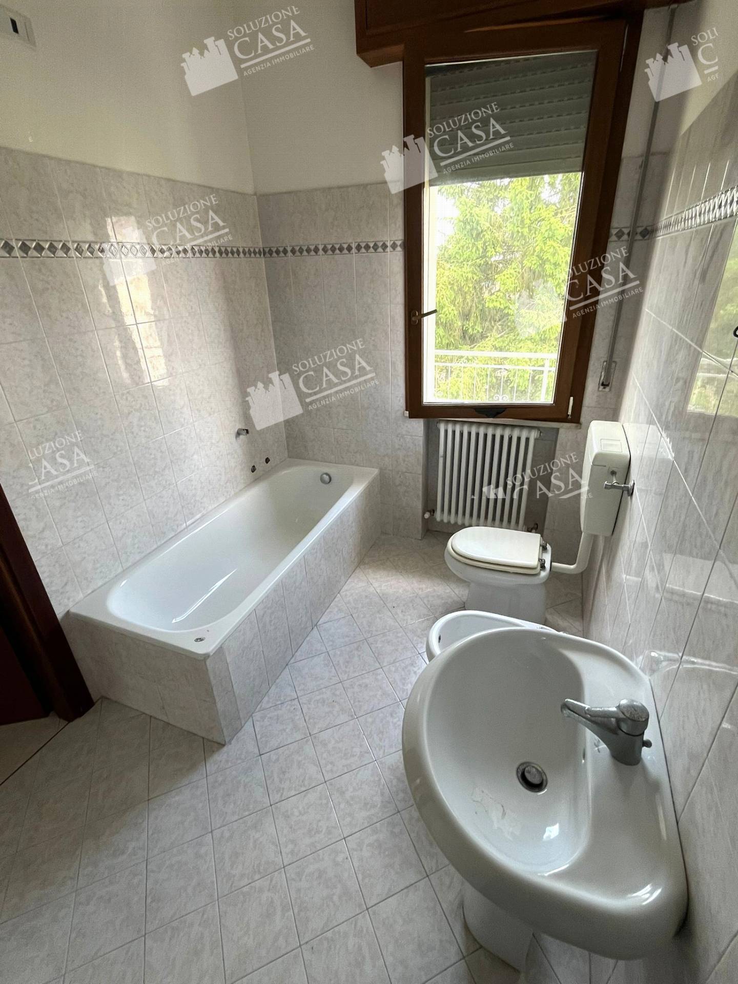 APPARTAMENTO in vendita a Cento